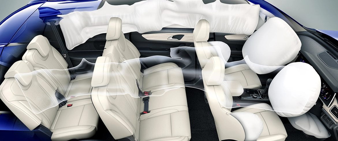 xuv700 safety airbags